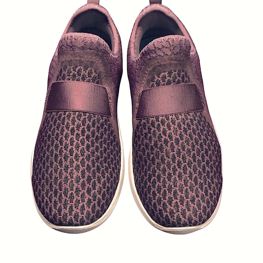 Skechers Womans Blush Go Go Mat Sneakers Size 8.5